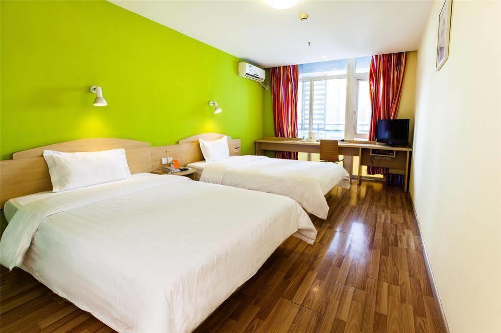 7 Days Inn Shanghai Xujiahui Caobao Road Subway Station Branch Xangai Exterior foto