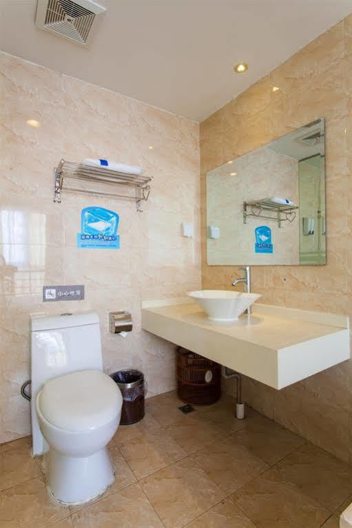 7 Days Inn Shanghai Xujiahui Caobao Road Subway Station Branch Xangai Exterior foto